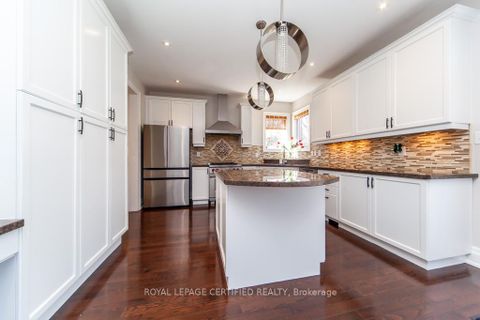 Photo 11 at 3420 MISTWELL Crescent, BR Bronte, Oakville