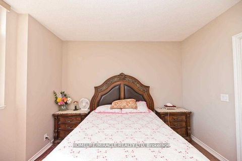 Photo 25 at 412 - 9235 Jane Street, Maple, Vaughan