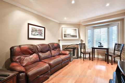 Photo 11 at 2 - 2318 Marine Drive, BR Bronte, Oakville