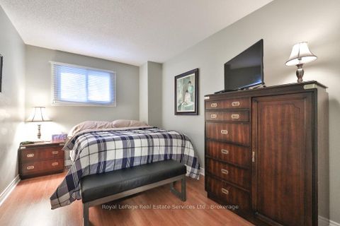 Photo 22 at 2 - 2318 Marine Drive, BR Bronte, Oakville