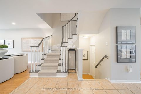 Photo 6 at 195 Equator Crescent, Vellore Village, Vaughan