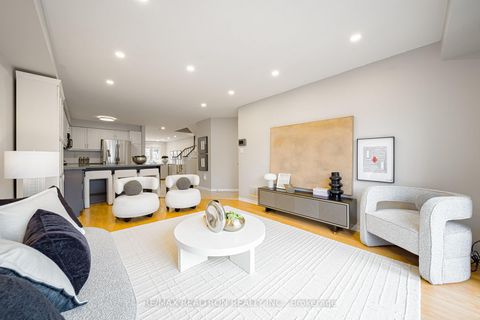 Photo 11 at 195 Equator Crescent, Vellore Village, Vaughan