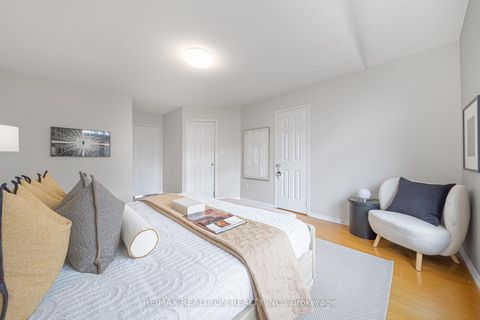 Photo 15 at 195 Equator Crescent, Vellore Village, Vaughan