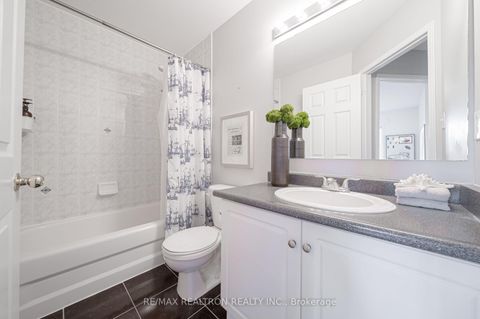 Photo 19 at 195 Equator Crescent, Vellore Village, Vaughan