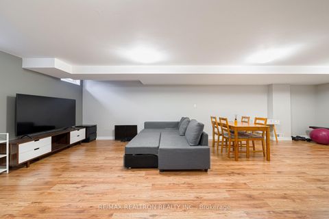 Photo 22 at 195 Equator Crescent, Vellore Village, Vaughan