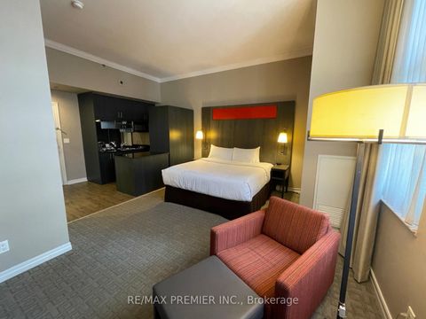 Photo 11 at 1105 - 1 King Street W, Bay Street Corridor, Toronto