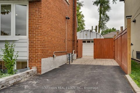 Photo 41 at 35 Cheshire Drive, Rosethorn, Toronto