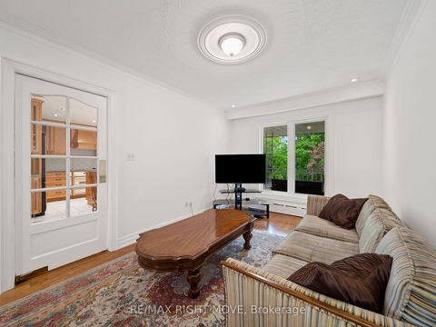 Photo 6 at 22 Ladyshot Crescent, York University Heights, Toronto