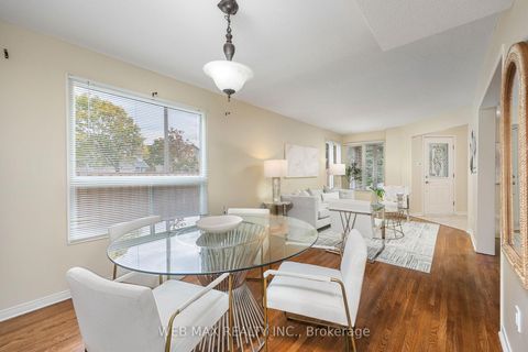 Photo 8 at 18 Samantha Circle, Doncrest, Richmond Hill