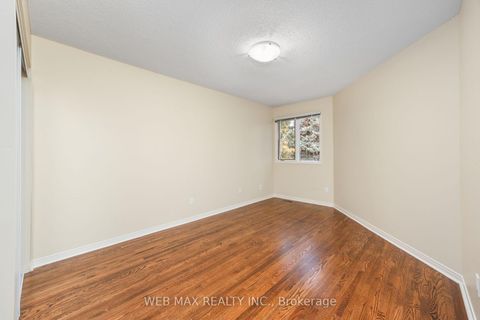 Photo 27 at 18 Samantha Circle, Doncrest, Richmond Hill