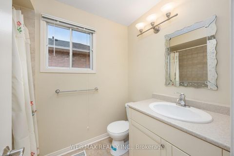 Photo 30 at 18 Samantha Circle, Doncrest, Richmond Hill