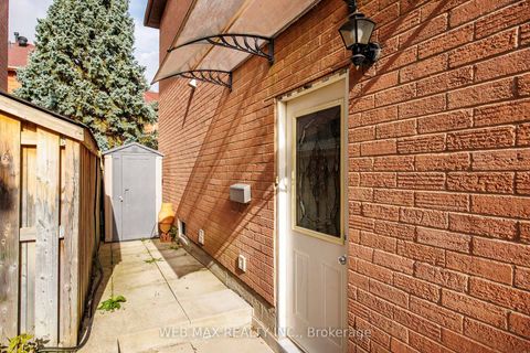 Photo 31 at 18 Samantha Circle, Doncrest, Richmond Hill