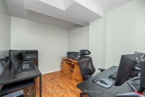 Photo 35 at 18 Samantha Circle, Doncrest, Richmond Hill