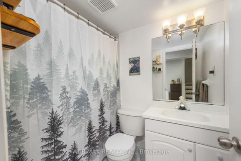 Photo 37 at 18 Samantha Circle, Doncrest, Richmond Hill