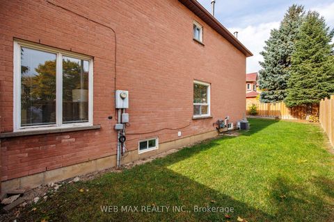 Photo 39 at 18 Samantha Circle, Doncrest, Richmond Hill