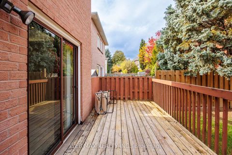 Photo 43 at 18 Samantha Circle, Doncrest, Richmond Hill