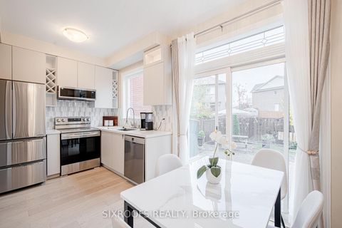 Photo 6 at 15 Longwood Avenue, Oak Ridges, Richmond Hill