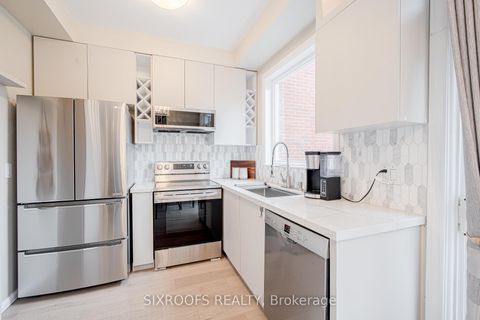 Photo 7 at 15 Longwood Avenue, Oak Ridges, Richmond Hill