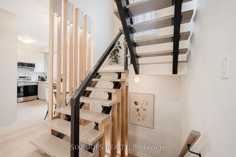 Photo 19 at 15 Longwood Avenue, Oak Ridges, Richmond Hill