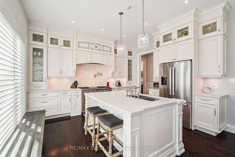 Photo 5 at 68 Walmer Road, North Richvale, Richmond Hill