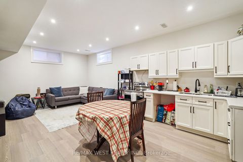 Photo 14 at 68 Walmer Road, North Richvale, Richmond Hill