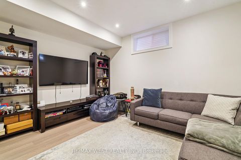 Photo 15 at 68 Walmer Road, North Richvale, Richmond Hill