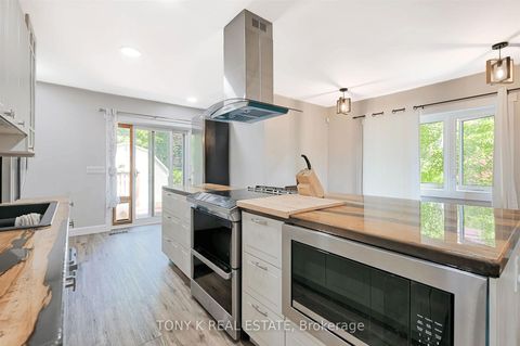 Photo 7 at 20 Granard Boulevard, Cliffcrest, Toronto