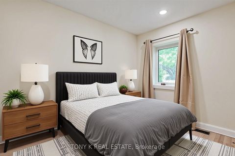 Photo 9 at 20 Granard Boulevard, Cliffcrest, Toronto