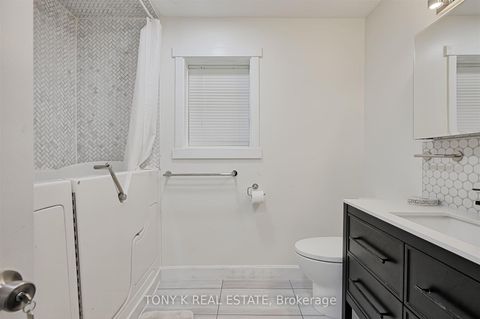 Photo 10 at 20 Granard Boulevard, Cliffcrest, Toronto