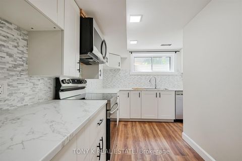 Photo 14 at 20 Granard Boulevard, Cliffcrest, Toronto