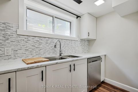 Photo 15 at 20 Granard Boulevard, Cliffcrest, Toronto