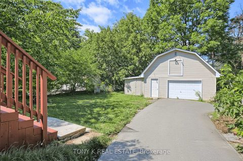 Photo 22 at 20 Granard Boulevard, Cliffcrest, Toronto