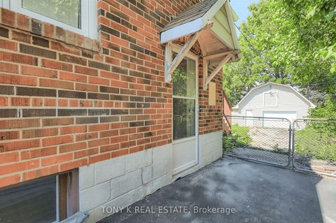Photo 24 at 20 Granard Boulevard, Cliffcrest, Toronto