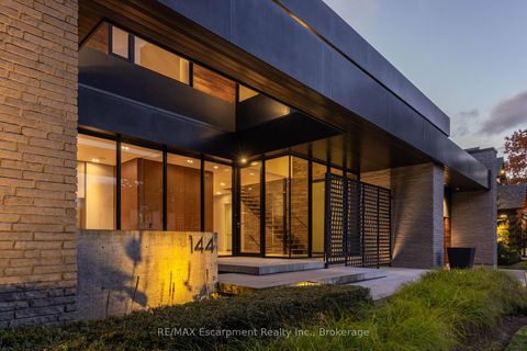 Photo 2 at 144 Sparling Court, SW Southwest, Oakville