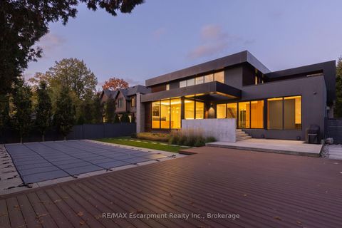 Photo 4 at 144 Sparling Court, SW Southwest, Oakville