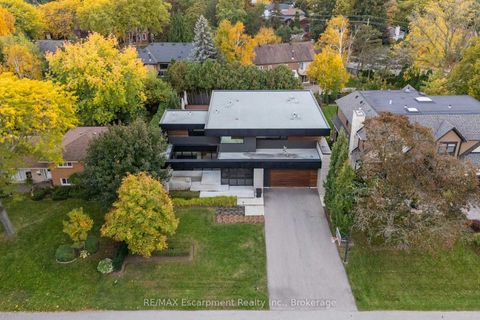 Photo 10 at 144 Sparling Court, SW Southwest, Oakville