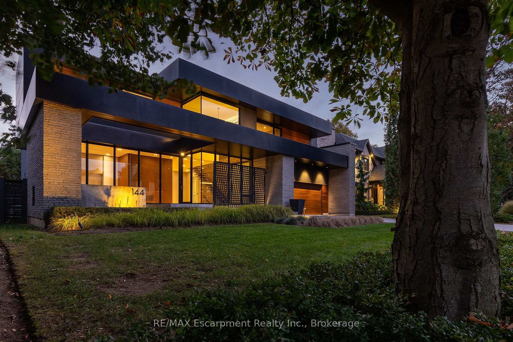 144 Sparling Court, SW Southwest, Oakville 