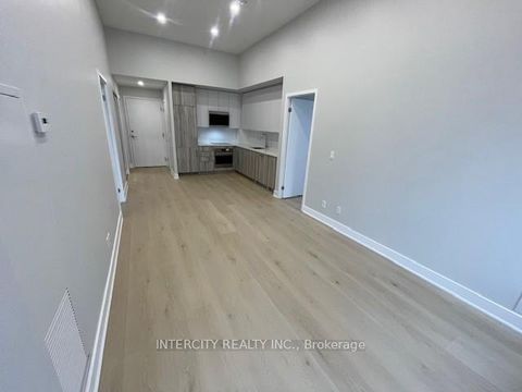 Photo 4 at 409 - 297 Oak Walk Drive, RO River Oaks, Oakville