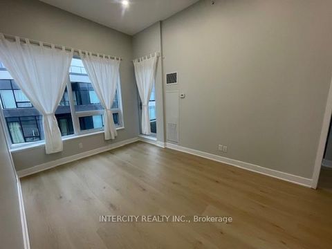 Photo 7 at 409 - 297 Oak Walk Drive, RO River Oaks, Oakville