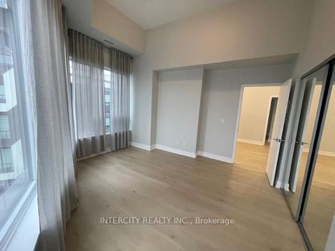 Photo 9 at 409 - 297 Oak Walk Drive, RO River Oaks, Oakville