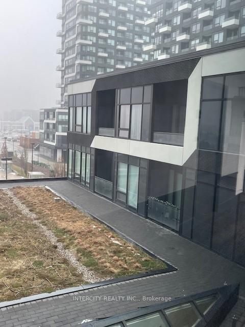 Photo 16 at 409 - 297 Oak Walk Drive, RO River Oaks, Oakville