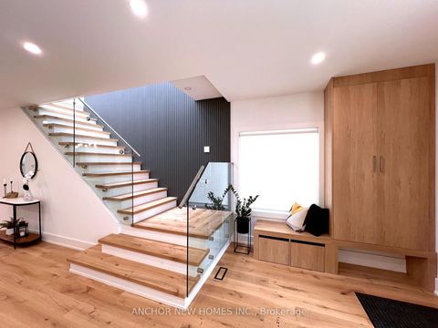 Photo 4 at 257 Chisholm Avenue, Lumsden, Toronto