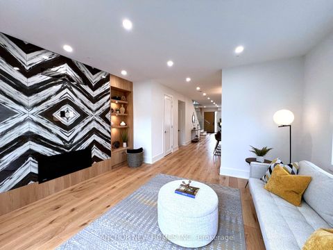 Photo 18 at 257 Chisholm Avenue, Lumsden, Toronto