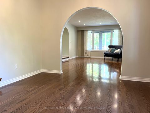 Photo 11 at 50 Bedford Park Avenue, Crosby, Richmond Hill