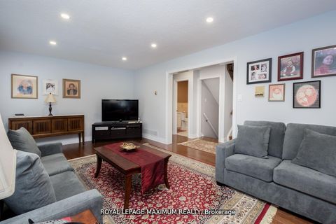 Photo 22 at 44 Flagstick Court, York University Heights, Toronto
