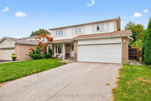 Photo 1 at 16 Mayvern Crescent, North Richvale, Richmond Hill