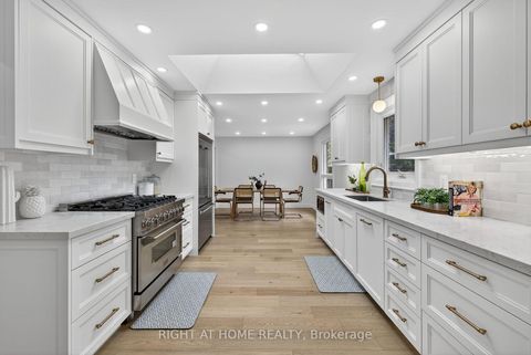 Photo 11 at 16 Mayvern Crescent, North Richvale, Richmond Hill