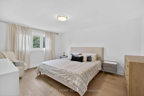 Photo 20 at 16 Mayvern Crescent, North Richvale, Richmond Hill