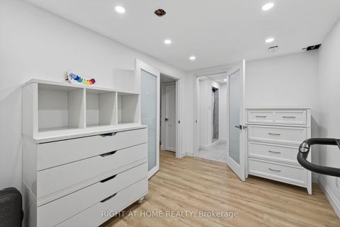 Photo 28 at 16 Mayvern Crescent, North Richvale, Richmond Hill