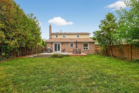 Photo 32 at 16 Mayvern Crescent, North Richvale, Richmond Hill